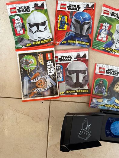 Lego Starwars bags and tins
