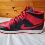 2022 nike jordan mid 1 alternate bled Size 9 eu 44 black/red leather in new condition Image 8