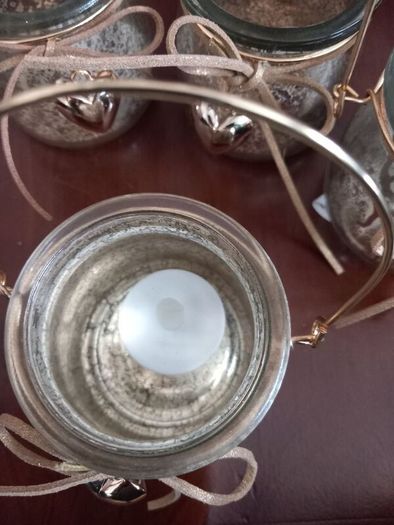 Tea light holders