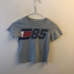 Tommy Hilfiger T-shirt (age 4)