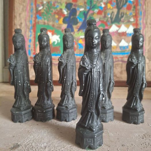 Vintage Chinese Figural Chess Pieces