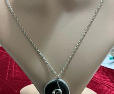 pendant necklace
