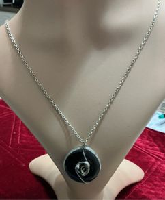 pendant necklace