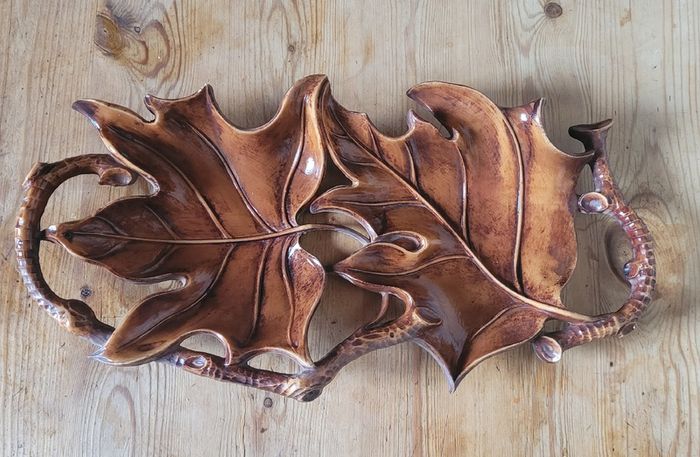 Mid-century leaf centrepiece
