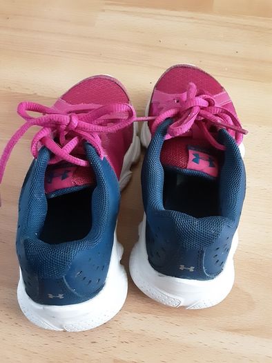 Trainer's/Girl's Under Armour Trainers/Size: 12.5  UK ..  31 EU .. Colour: Coral Pink and Navy with White Sole/NOW REDUCED
