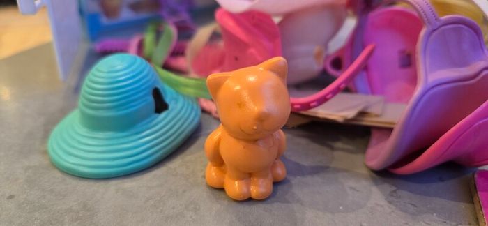 Pretty Parlour 1982 Complete (no box) with Peachy and Twinkles the Cat MLP G1 My Little Pony Accessories Playset
