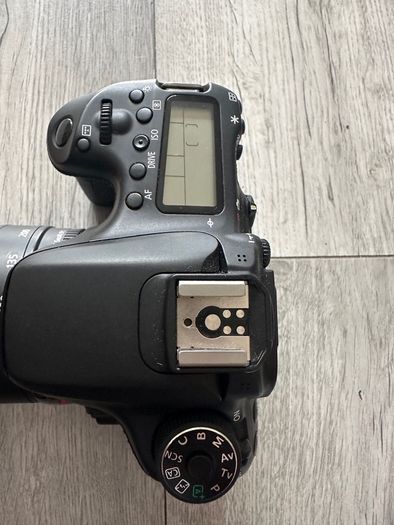 Canon camera EOS 70D for parts