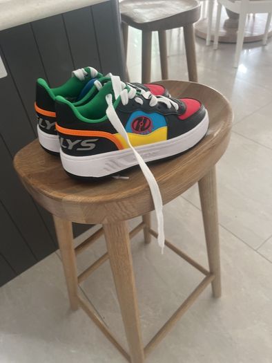 brand new Heeleys