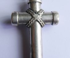 Vintage 925 Sterling Silver large Cross Pendant and Chain length 20" - 22g