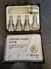 Skoda Locking Wheel Bolt Set