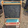 kids art easel Image 2