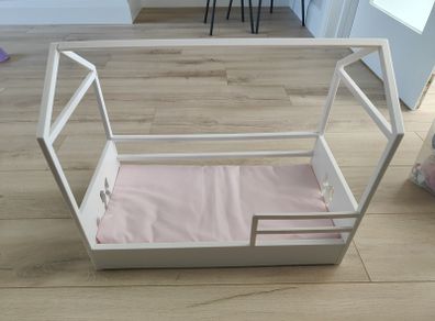 Free dolls bed