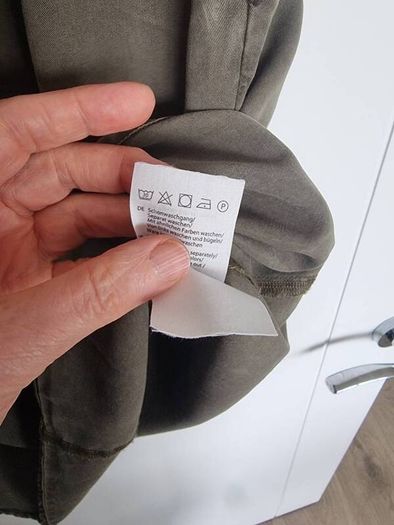 Khaki V-Neck Dress w/pockets, Size 40/UK 14
