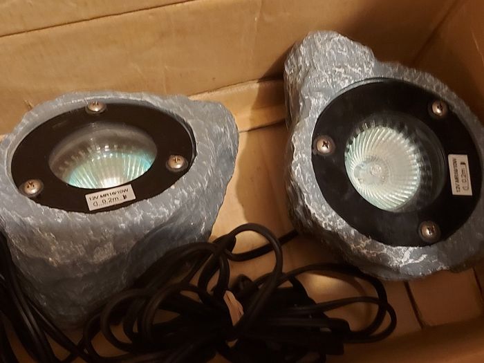 4 Low voltage Rock Spotlights in excellent like new Condition