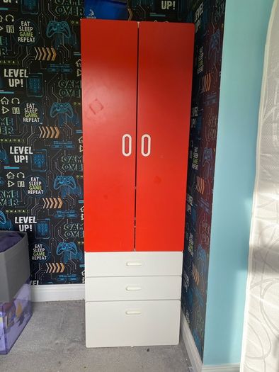 kids wardrobe
