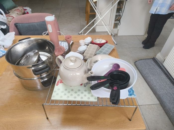 kitchen bric-a-brac