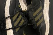 ADIDAS ULTRABOOST COULD RDY DNA Running trainers shoes size 10,5  UK 45 1/3  brand new with tag