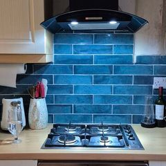 Gas Hob, Oven and Extractor Fan