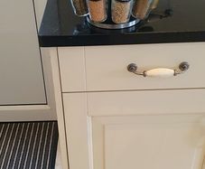 spice rack(Cole  and Mason)