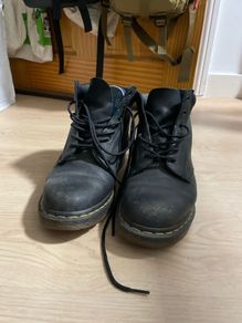 Dr Martens man boots