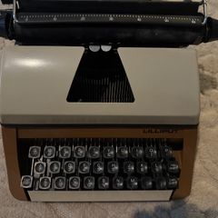 Vintage Lilliput Junior Children's Typewriter, Tan and Cream, 1970s