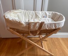 Moses Basket with Stand