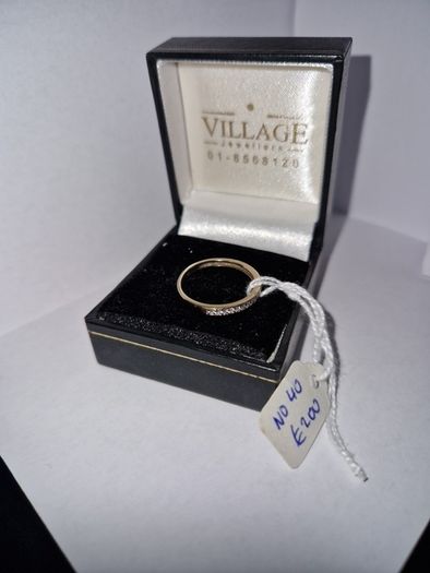 9ct yellow gold ring