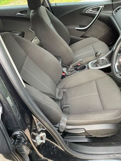 2013 Opel Vauxhall Astra  Breaking / Parts