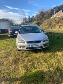 ford focus breaking