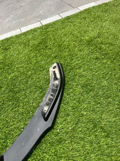 Volkswagen transporter T6 front splitter came from a 2017