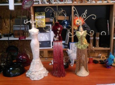 Jewellery stands