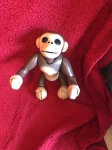 Zoomer interactive chimp
