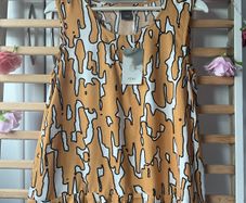 top Bnwt ichi sleeveless top with pleated base vintage inspired size small