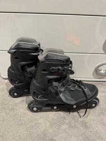 Mens roller skates