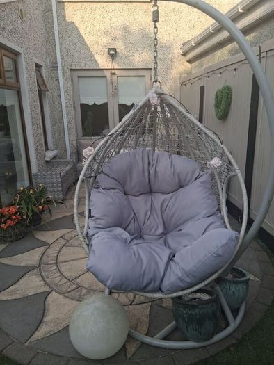 Egg Chair with cushion