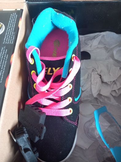 heelys