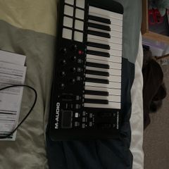 m-audio oxygen 25