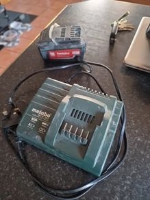 metabo charger and battery