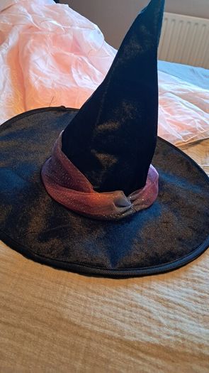 witches costume age 7-8