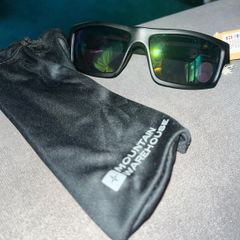Sun glasses Black Mountain warehouse polarized