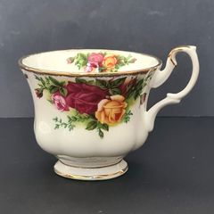 Vintage Royal Albert Old Country Roses Teacup - Bone China