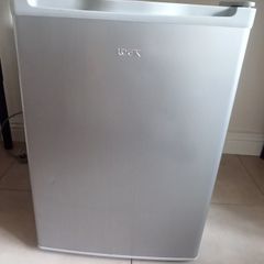 Mini Fridge - Excellent condition