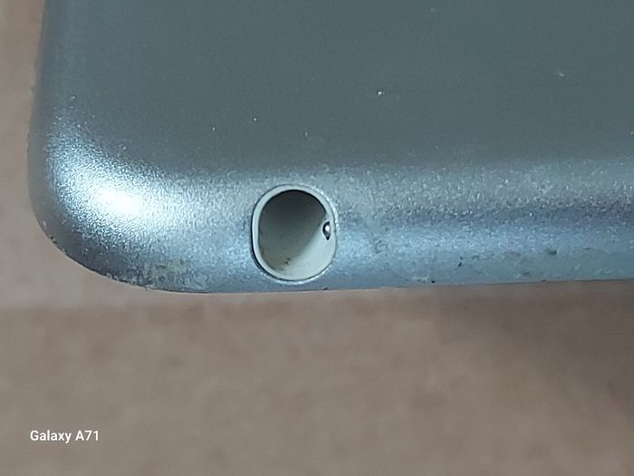 Apple Ipad Air 2, 32GB, in Excellent cosmetic Condition