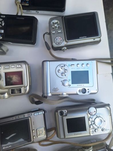 Joblot of digital cameras