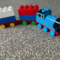duplo Thomas train