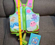 Life vest. Swim vest. Swimming aid. Kids 2-4 years