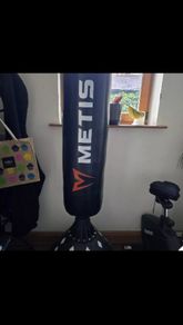 PRO 6 Foot Large Free Standing Punchbag Only Used Few Times - Collect