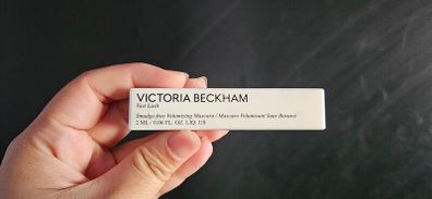 Victoria Beckham Vast Lash Smudge Free Volumizing Mascara in 2ml