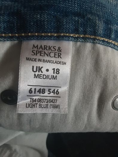 Jeans/Mark's and Spencer Fashion Fit Bootcut Jean's.. Size: 18UK