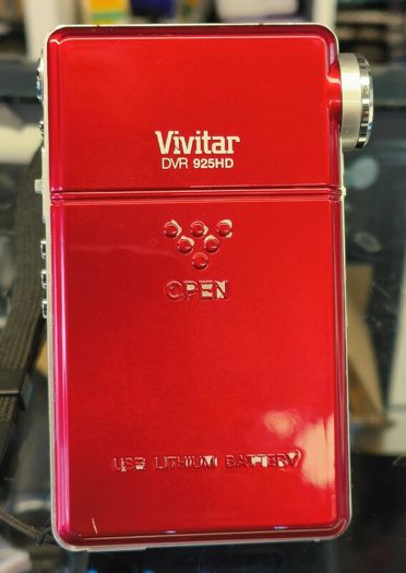 Vivitar 12.1 MP HD Digital Camera with 2.4 TFT (DVR 925HD) Red